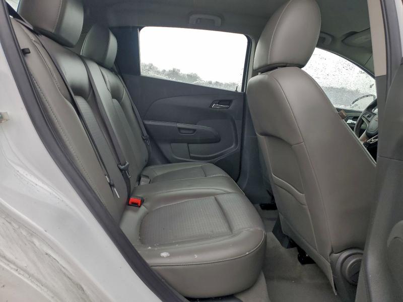 Фото 10 - CHEVROLET SONIC