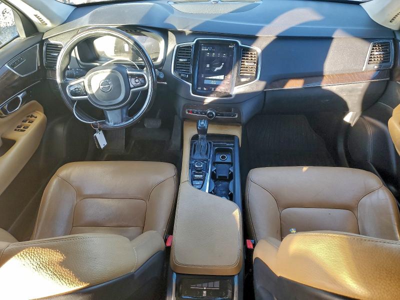 Фото 8 - VOLVO XC90