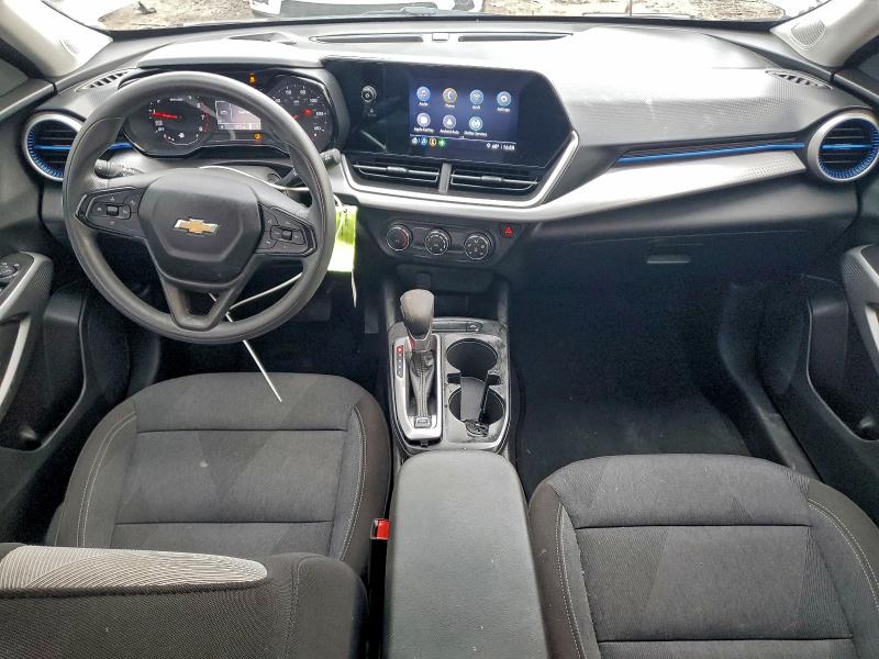 Фото 8 - CHEVROLET TRAX