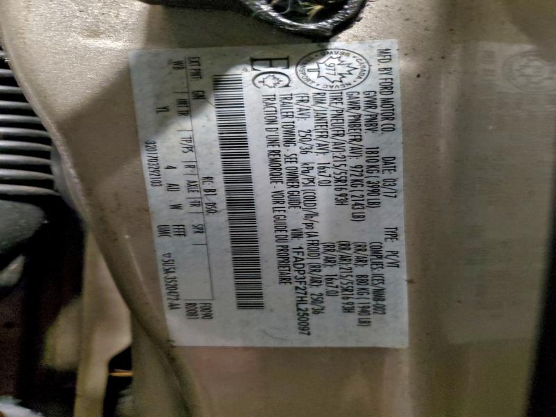 Фото 13 - FORD FOCUS