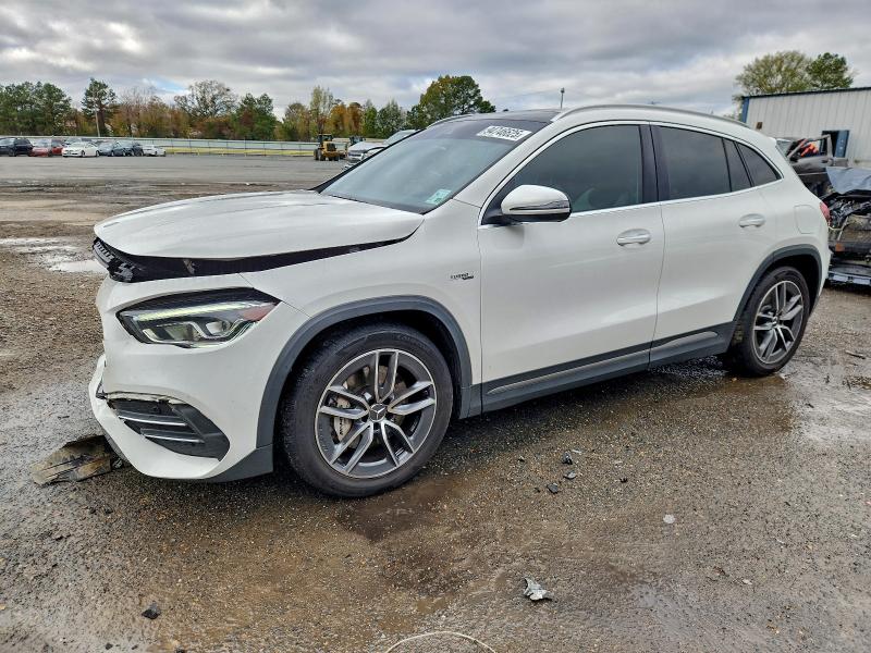 Фото 1 - MERCEDES-BENZ GLA-CLASS