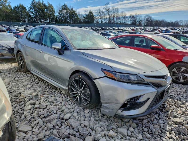 Фото 4 - TOYOTA CAMRY