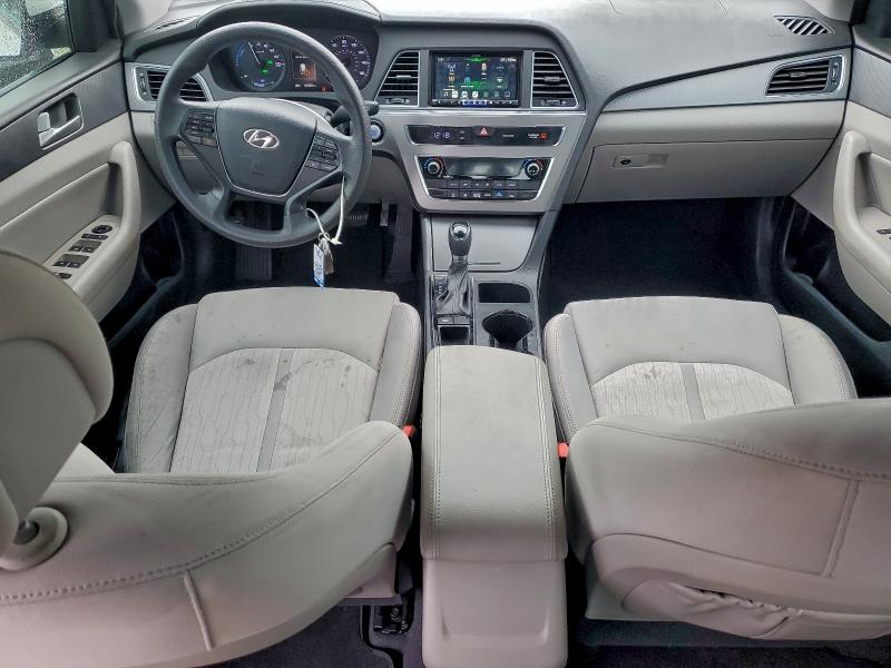 Фото 8 - HYUNDAI SONATA