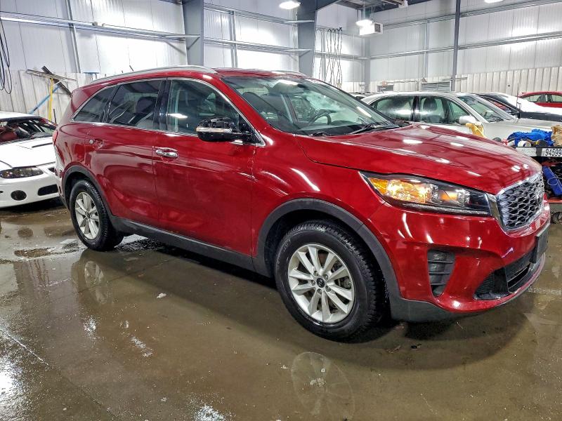 Фото 4 - KIA SORENTO