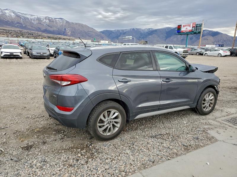 Фото 3 - HYUNDAI TUCSON