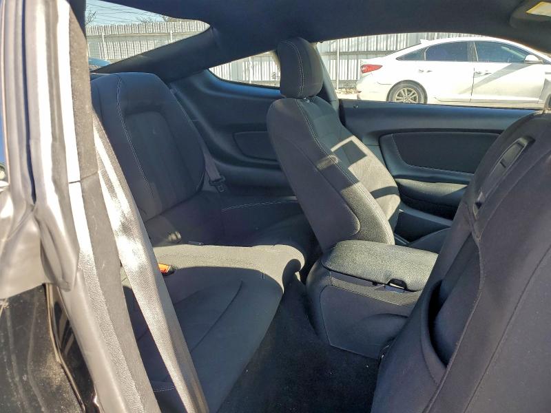 Фото 10 - FORD MUSTANG