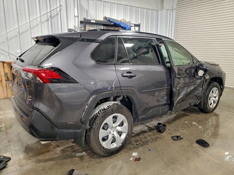 Фото 3 - TOYOTA RAV4