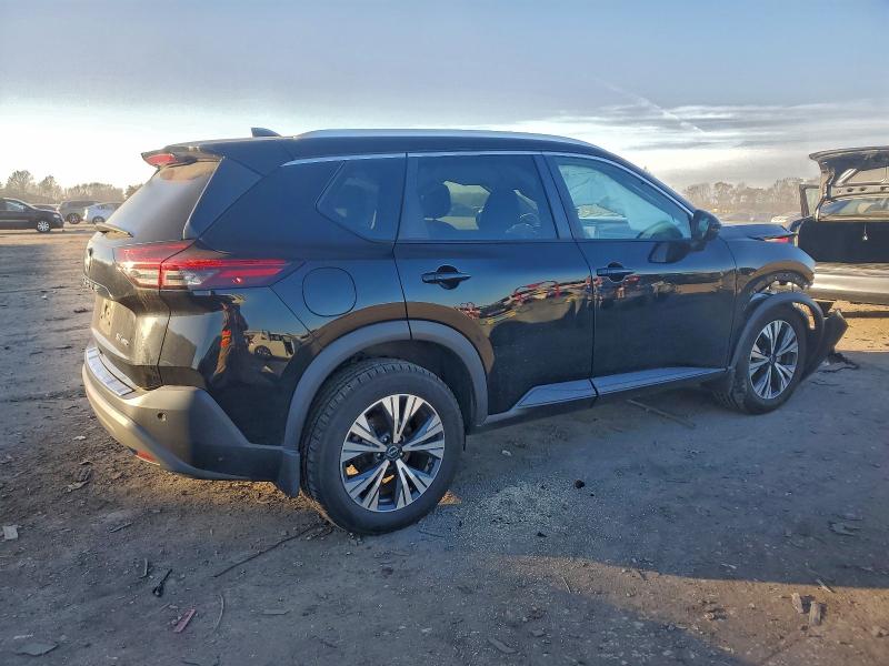 Фото 3 - NISSAN ROGUE