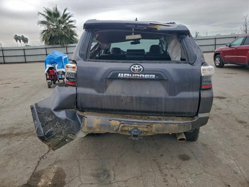 Фото 6 - TOYOTA 4RUNNER