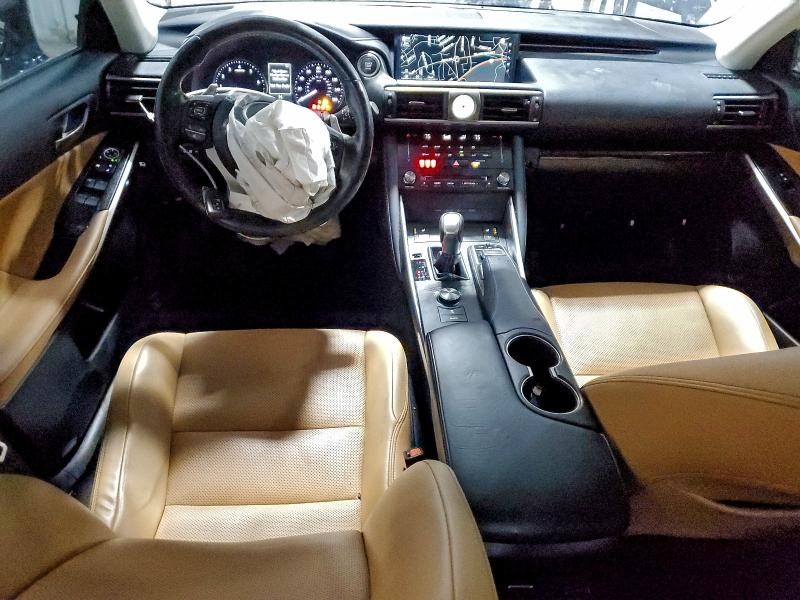 Фото 8 - LEXUS IS