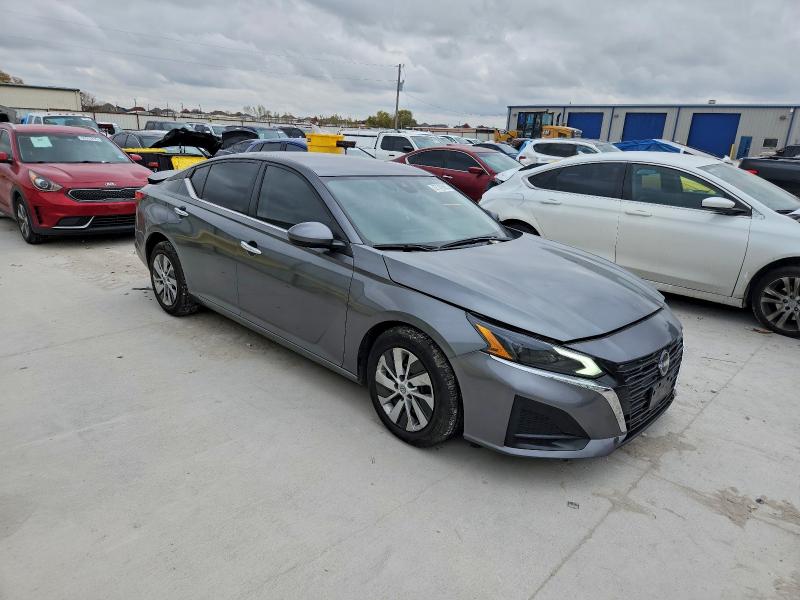 Фото 4 - NISSAN ALTIMA