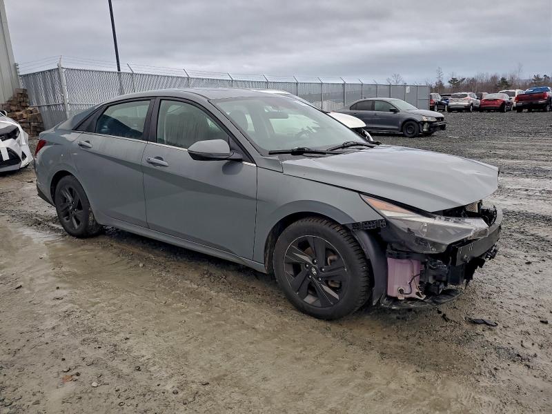 Фото 4 - HYUNDAI ELANTRA