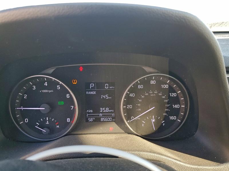 Фото 9 - HYUNDAI ELANTRA