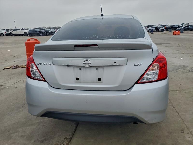 Фото 6 - NISSAN VERSA