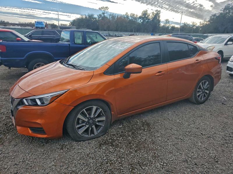 Фото 1 - NISSAN VERSA