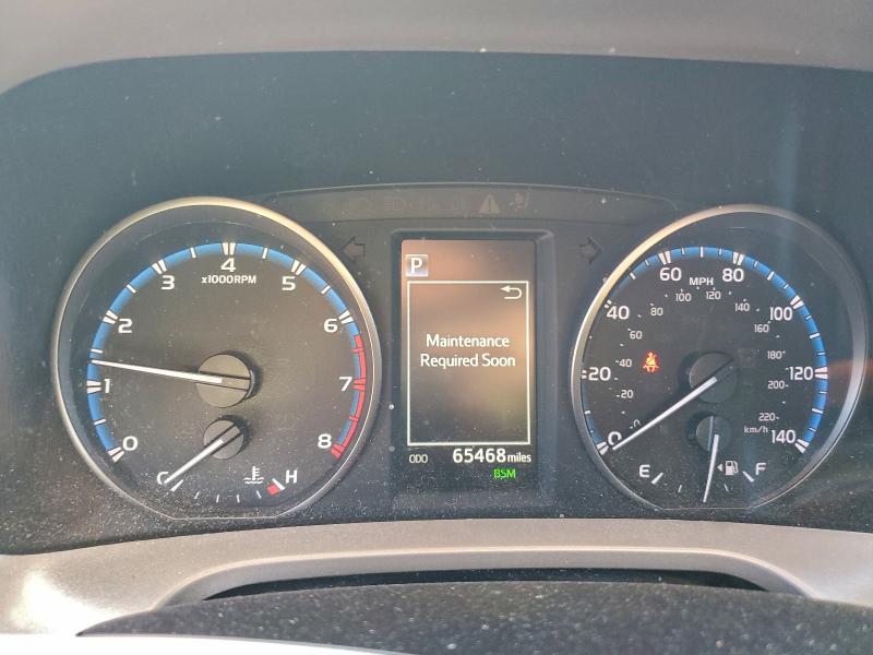 Фото 9 - TOYOTA RAV4