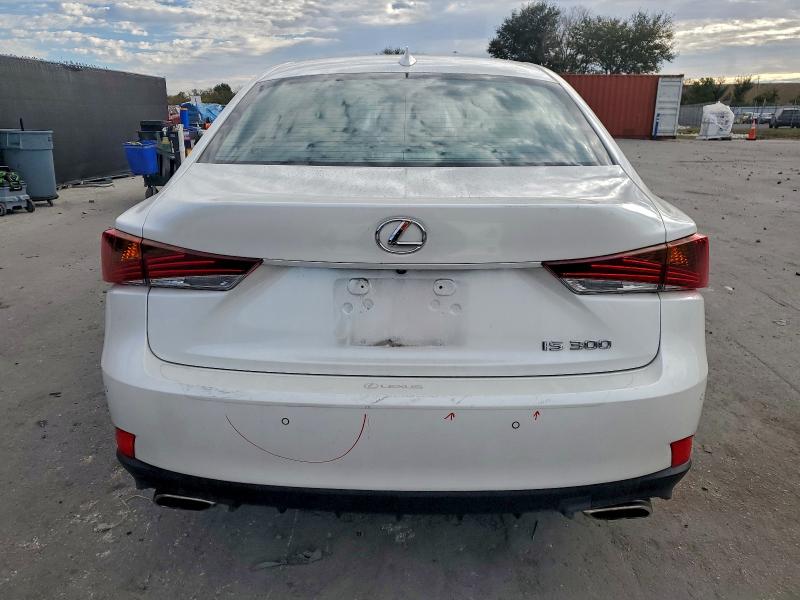 Фото 6 - LEXUS IS