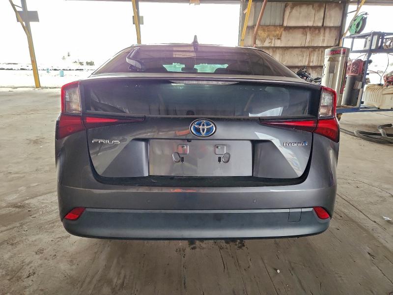 Фото 6 - TOYOTA PRIUS