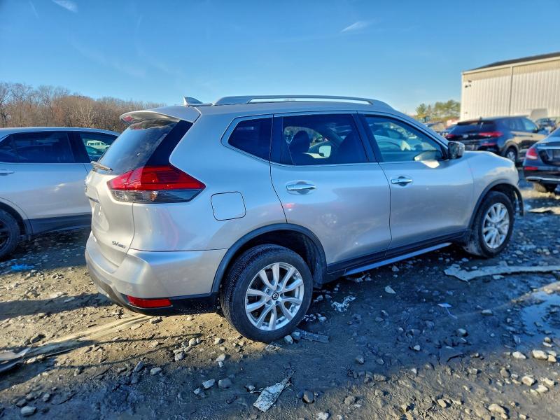 Фото 3 - NISSAN ROGUE