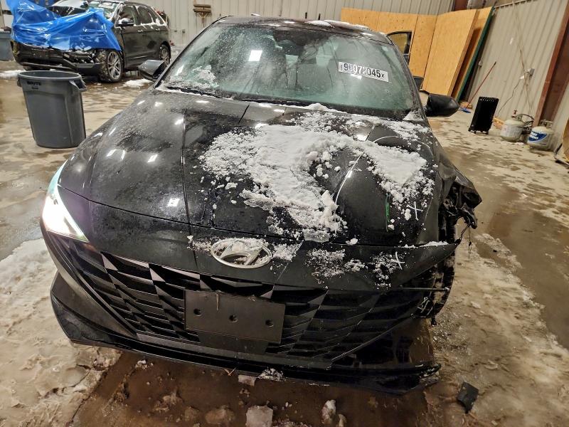 Фото 5 - HYUNDAI ELANTRA