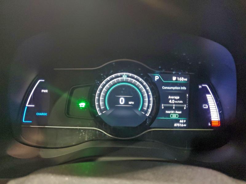 Фото 9 - HYUNDAI KONA