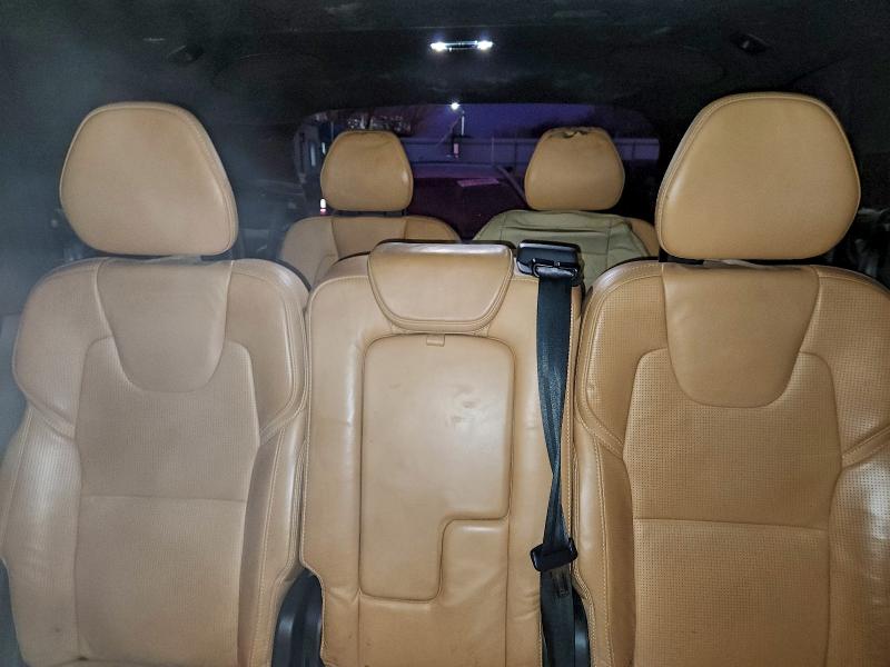 Фото 10 - VOLVO XC90