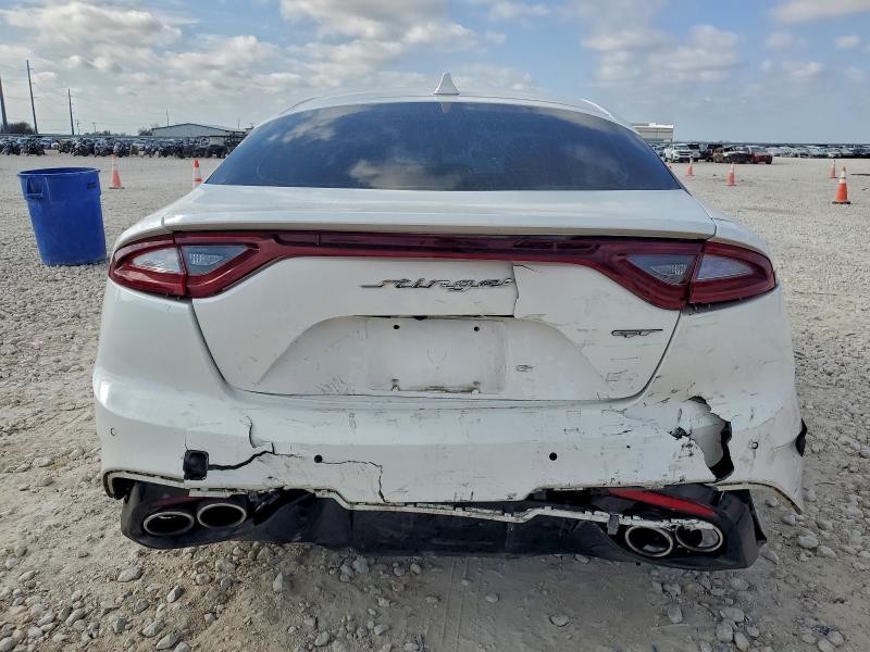 Фото 6 - KIA STINGER