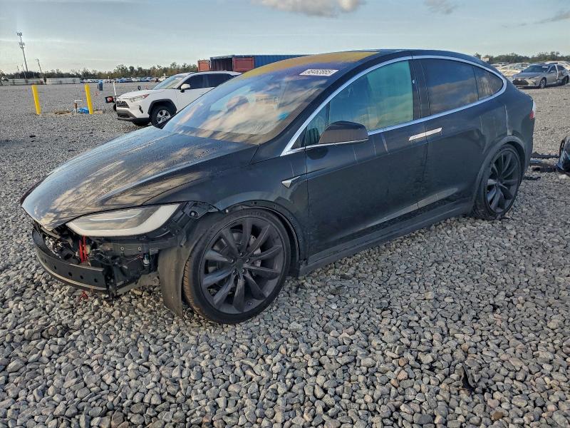 Фото 1 - TESLA MODEL X