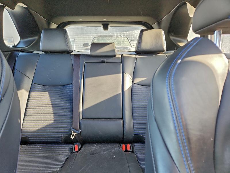 Фото 10 - TOYOTA RAV4