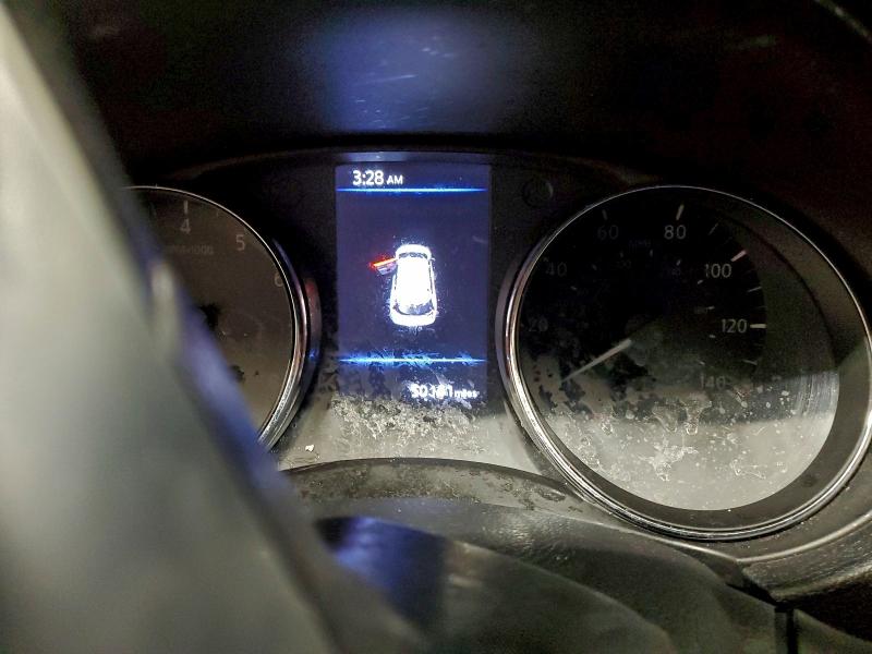 Фото 9 - NISSAN ROGUE