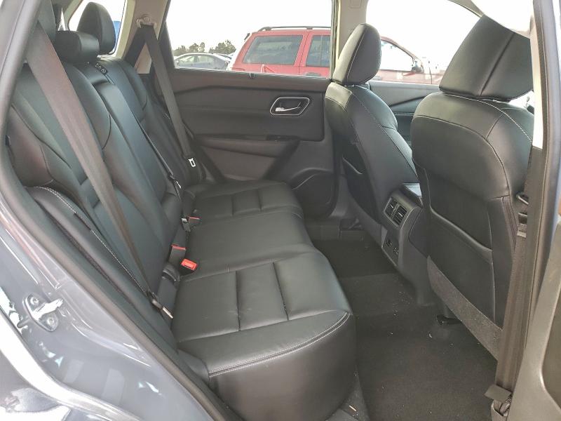 Фото 11 - NISSAN ROGUE