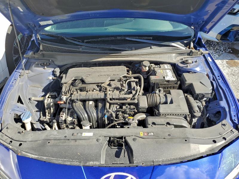 Фото 11 - HYUNDAI ELANTRA