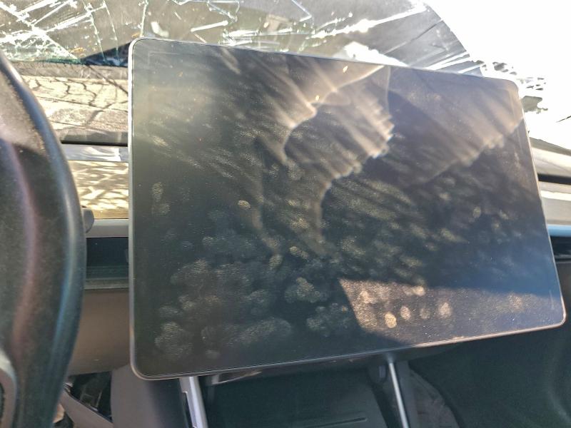 Фото 9 - TESLA MODEL 3