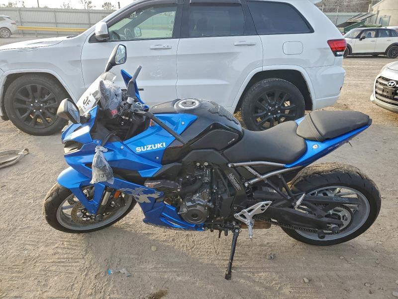 SUZUKI GSX800 F 2025