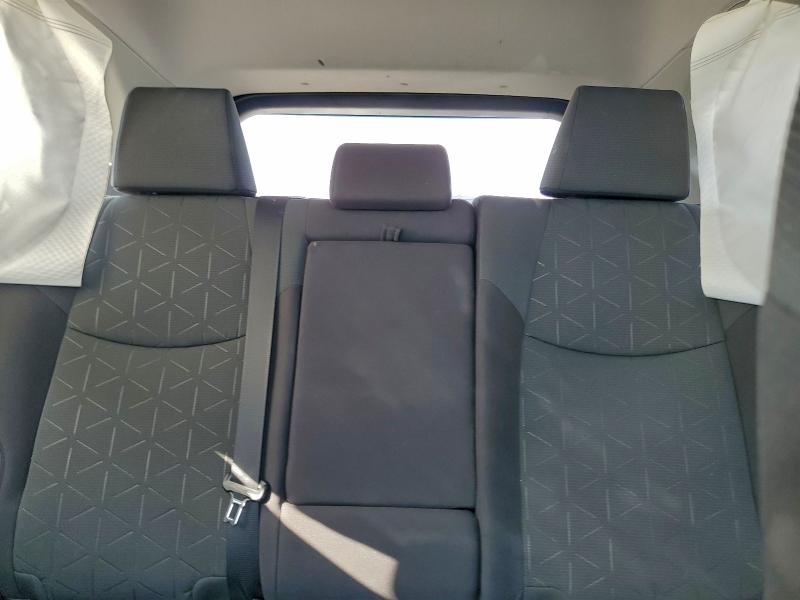 Фото 10 - TOYOTA RAV4