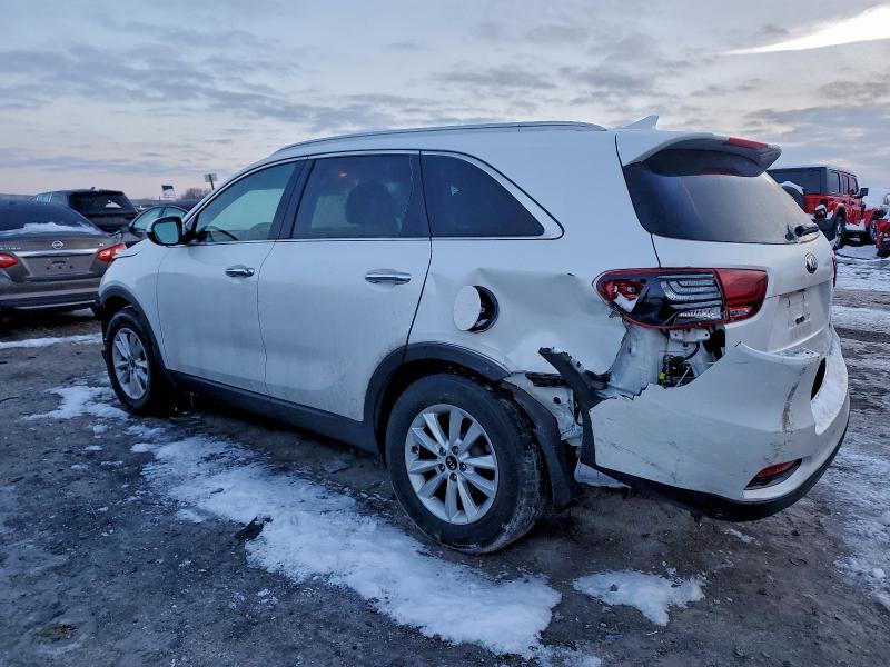 Фото 2 - KIA SORENTO