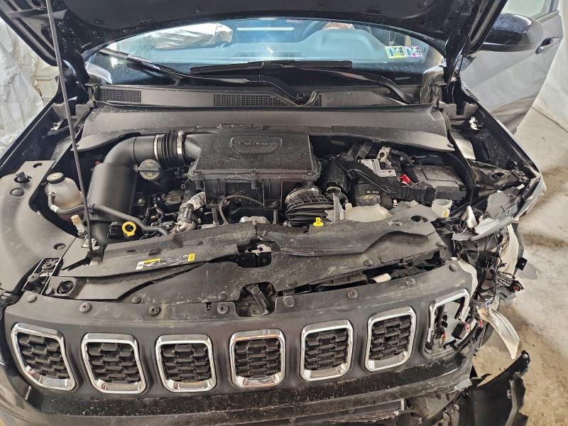 Фото 12 - JEEP COMPASS