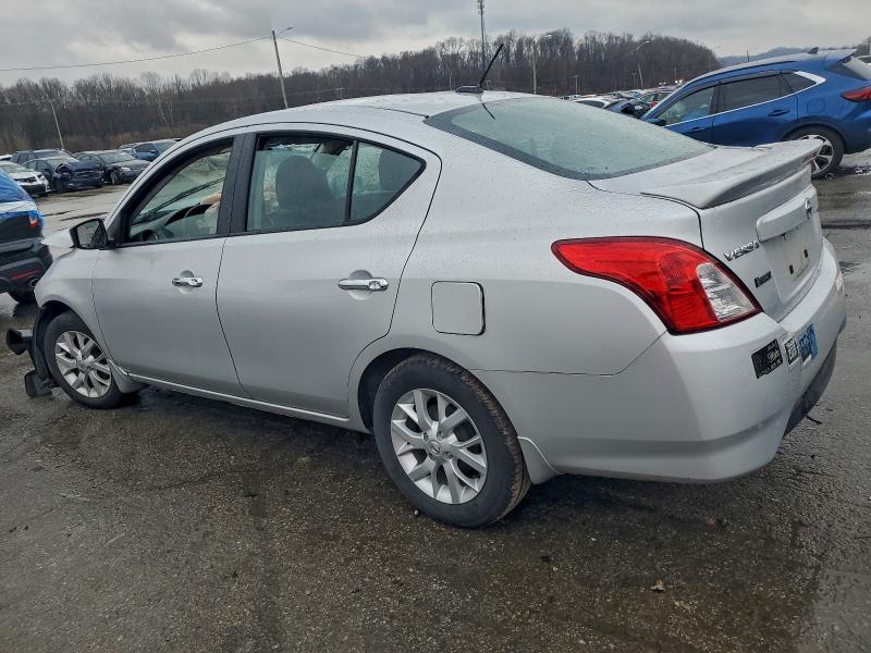 Фото 2 - NISSAN VERSA