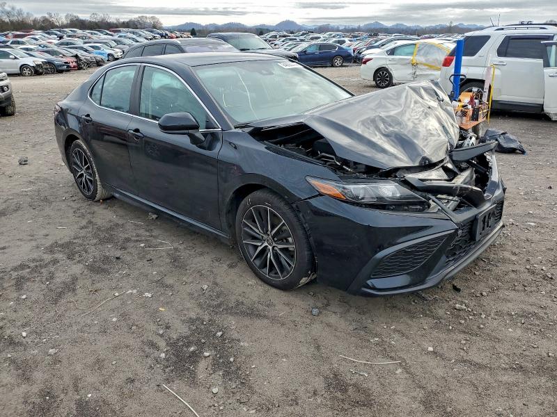 Фото 4 - TOYOTA CAMRY