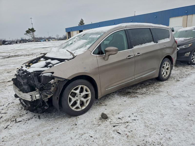 Фото 1 - CHRYSLER PACIFICA