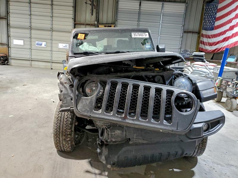 Фото 5 - JEEP GLADIATOR