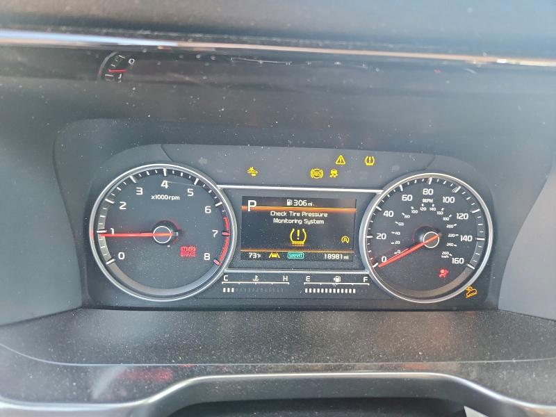 Фото 9 - KIA SORENTO