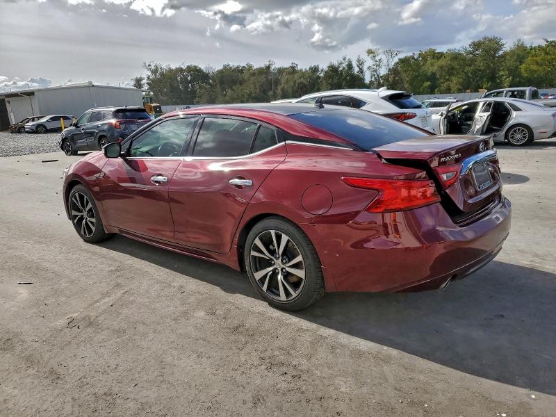 Фото 2 - NISSAN MAXIMA