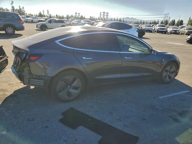 Фото 3 - TESLA MODEL 3