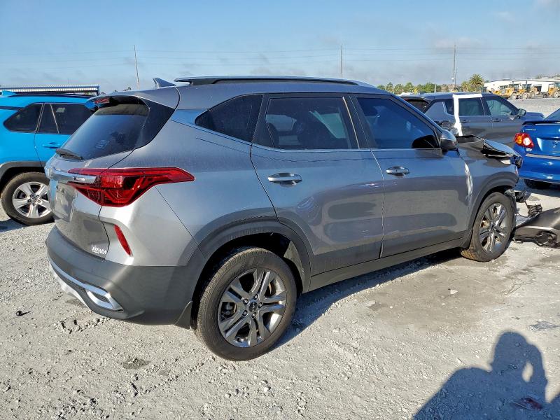 Фото 3 - KIA SELTOS