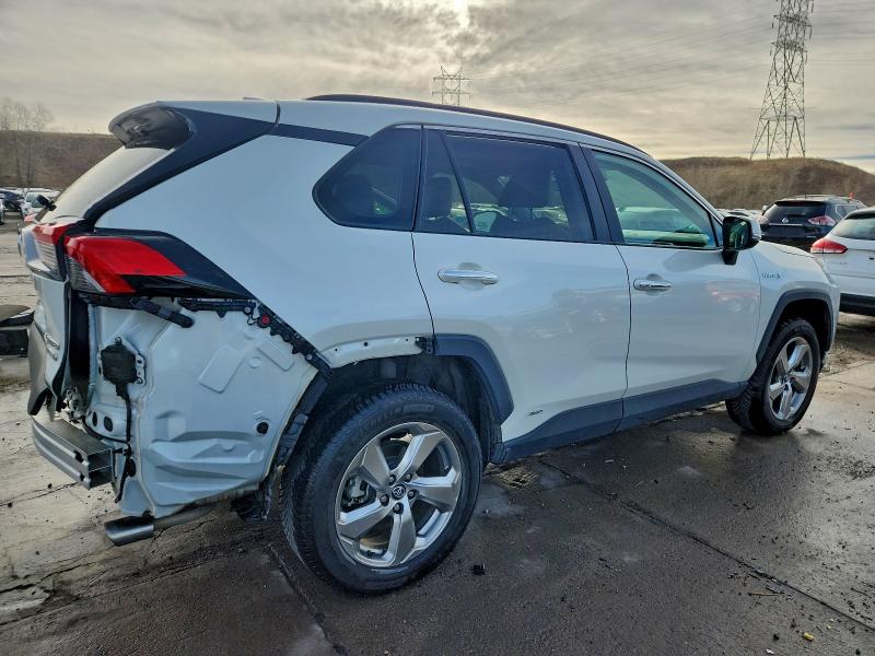 Фото 3 - TOYOTA RAV4