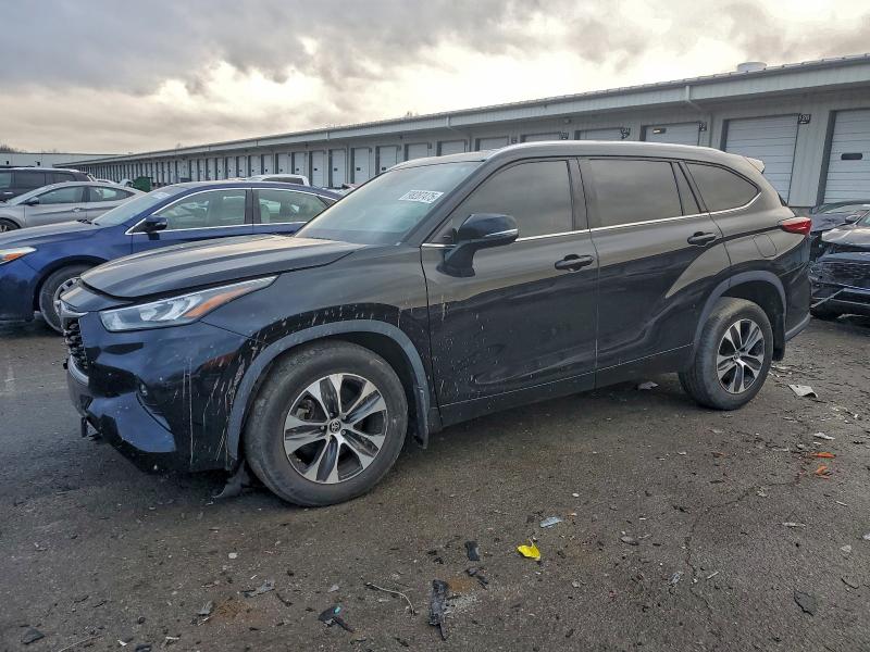 Фото 1 - TOYOTA HIGHLANDER