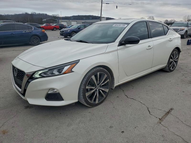 Фото 1 - NISSAN ALTIMA