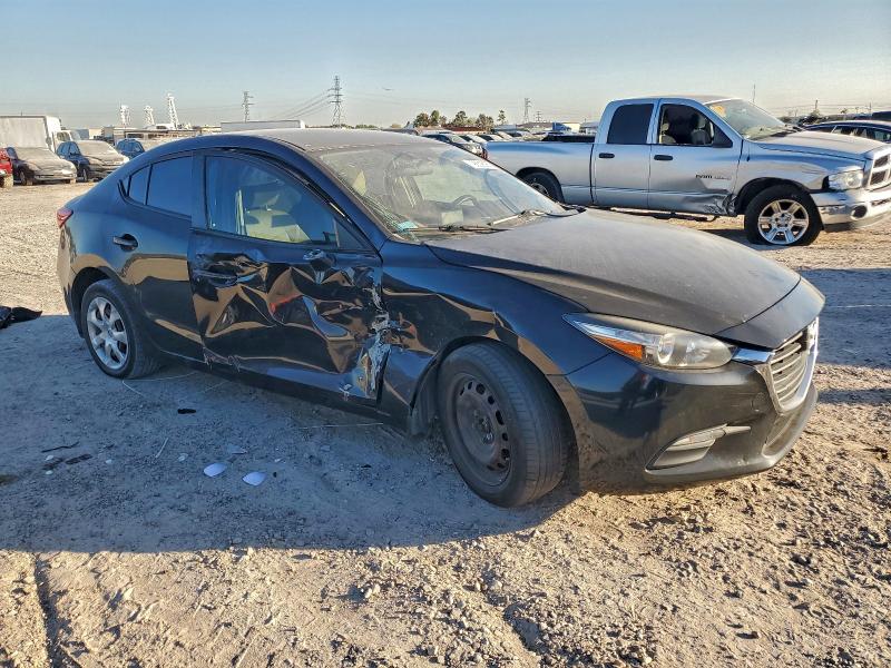 Фото 4 - MAZDA 3