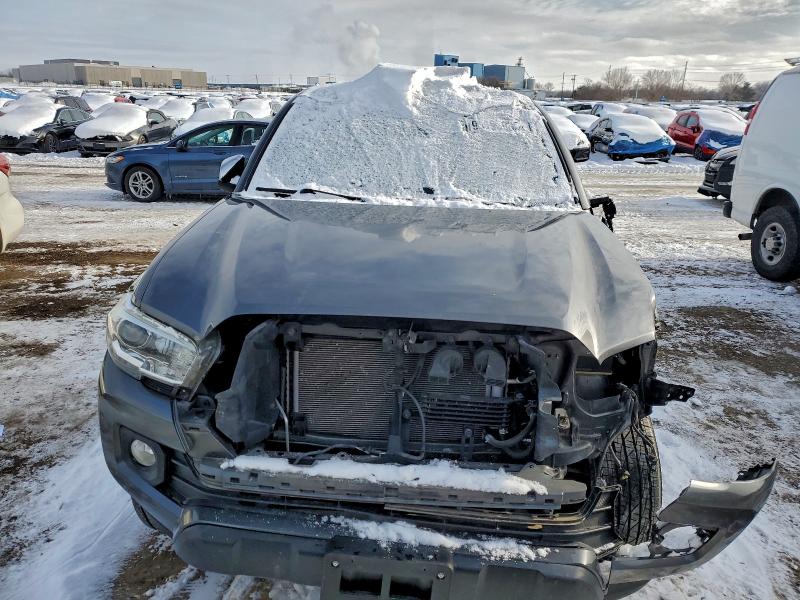 Фото 5 - TOYOTA TACOMA